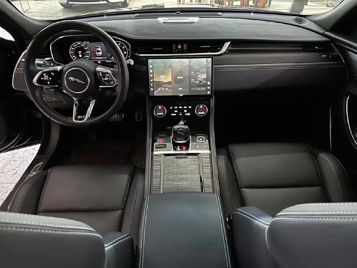 2021 Jaguar XFL 2.0T 250HP L4 8AT,autocango,china used car exporter,china ev exporter,chinese used car exporter,chinese used ev exporter