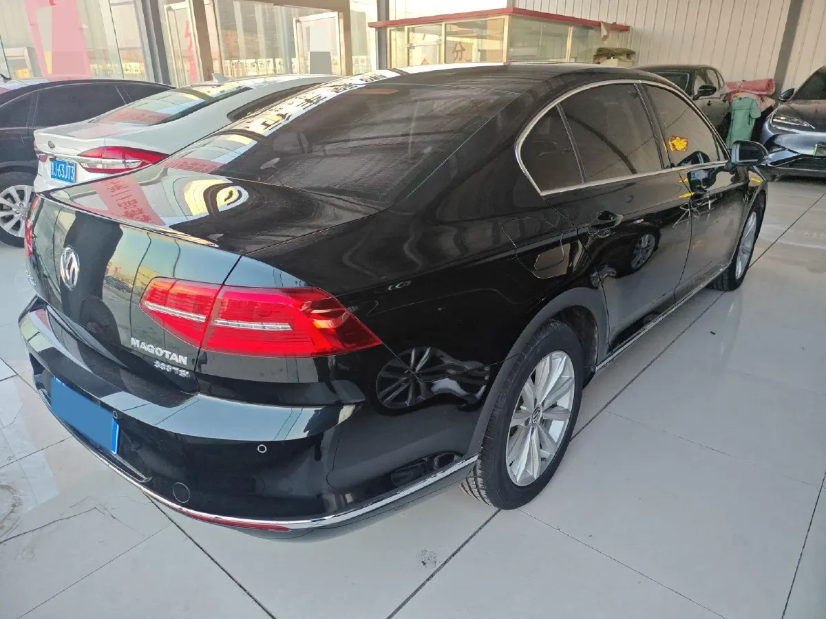 2018 Volkswagen Magotan 1.8T 180HP L4 7DCT,autocango,china used car exporter,china ev exporter,chinese used car exporter,chinese used ev exporter