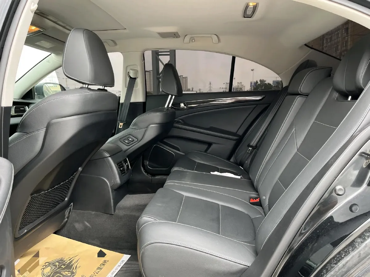 2019 Infiniti Q70 2.0T 211HP L4 7AT,autocango,china used car exporter,china ev exporter,chinese used car exporter,chinese used ev exporter