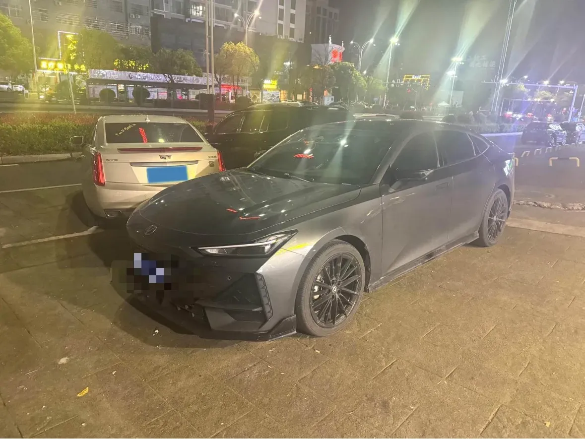 2023 ChangAn UNI-V 1.5T 188HP L4 7DCT,autocango,china used car exporter,china ev exporter,chinese used car exporter,chinese used ev exporter