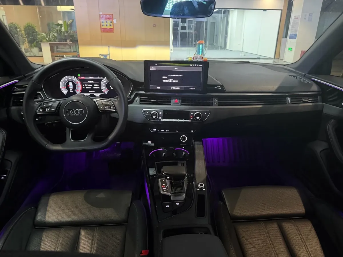 2023 Audi A4L 2.0T 190HP L4 7DCT,autocango,china used car exporter,china ev exporter,chinese used car exporter,chinese used ev exporter