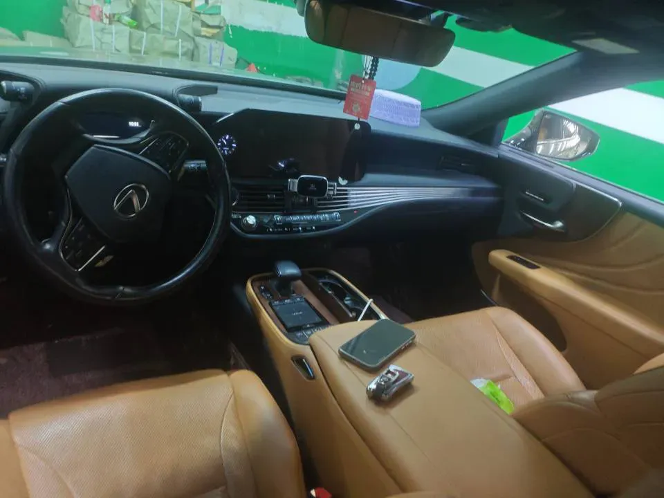 2021 Lexus LS 3.5L 299HP V6 E-CVT Hybrid,autocango,china used car exporter,china ev exporter,chinese used car exporter,chinese used ev exporter