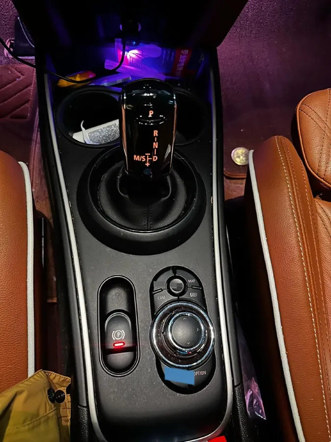 2022 MINI COUNTRYMAN 2.0T 192HP L4 8AT,autocango,china used car exporter,china ev exporter,chinese used car exporter,chinese used ev exporter