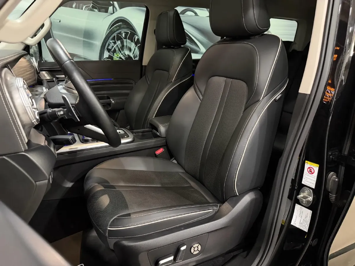 2021 Tank 300 2.0T 227HP L4 8AT,autocango,china used car exporter,china ev exporter,chinese used car exporter,chinese used ev exporter