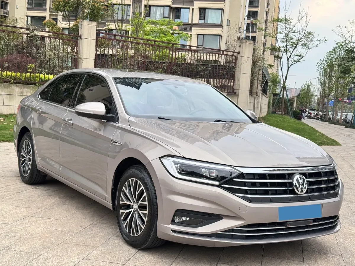 2019 Jeep Renegade 1.3T 173HP L4 7DCT,autocango,china used car exporter,china ev exporter,chinese used car exporter,chinese used ev exporter