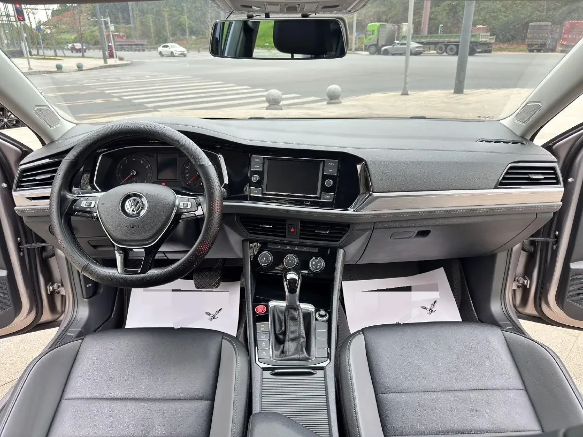 2019 Jeep Renegade 1.3T 173HP L4 7DCT,autocango,china used car exporter,china ev exporter,chinese used car exporter,chinese used ev exporter