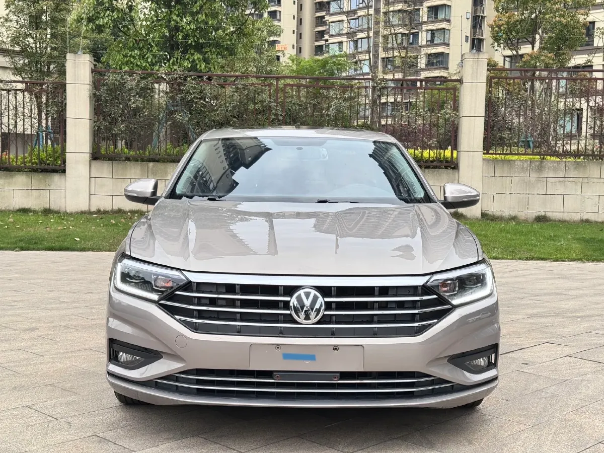 2019 Jeep Renegade 1.3T 173HP L4 7DCT,autocango,china used car exporter,china ev exporter,chinese used car exporter,chinese used ev exporter