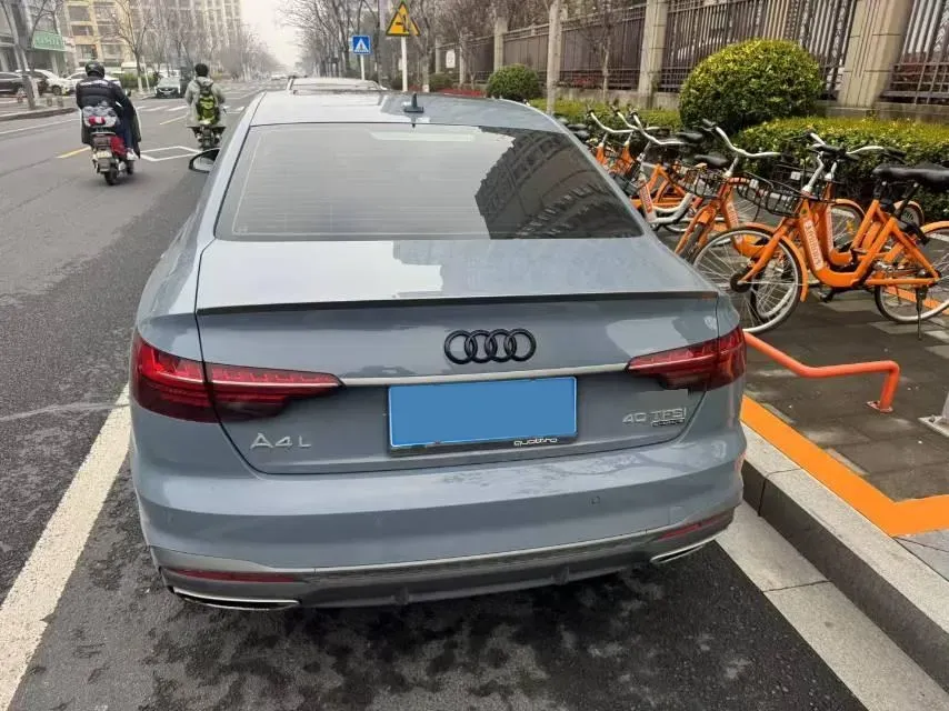 2022 Audi A4L 2.0T 190HP L4 7DCT,autocango,china used car exporter,china ev exporter,chinese used car exporter,chinese used ev exporter
