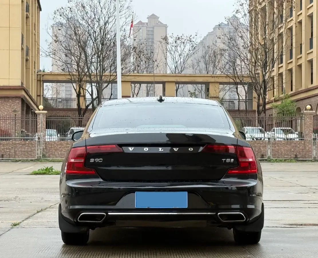 2020 Volvo S90 2.0T 254HP L4 8AT,autocango,china used car exporter,china ev exporter,chinese used car exporter,chinese used ev exporter