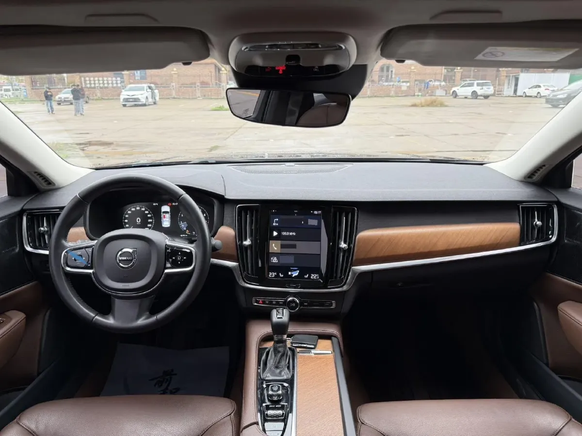 2020 Volvo S90 2.0T 254HP L4 8AT,autocango,china used car exporter,china ev exporter,chinese used car exporter,chinese used ev exporter