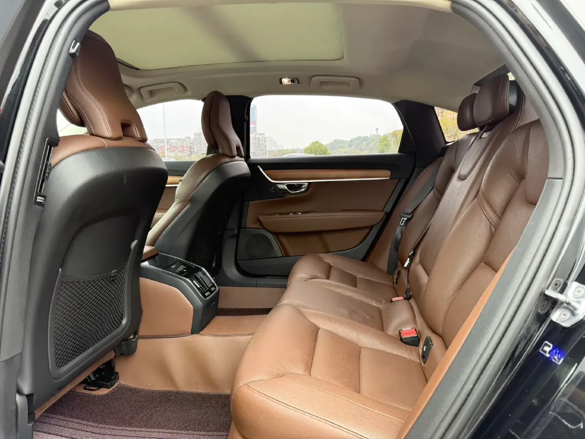 2020 Volvo S90 2.0T 254HP L4 8AT,autocango,china used car exporter,china ev exporter,chinese used car exporter,chinese used ev exporter