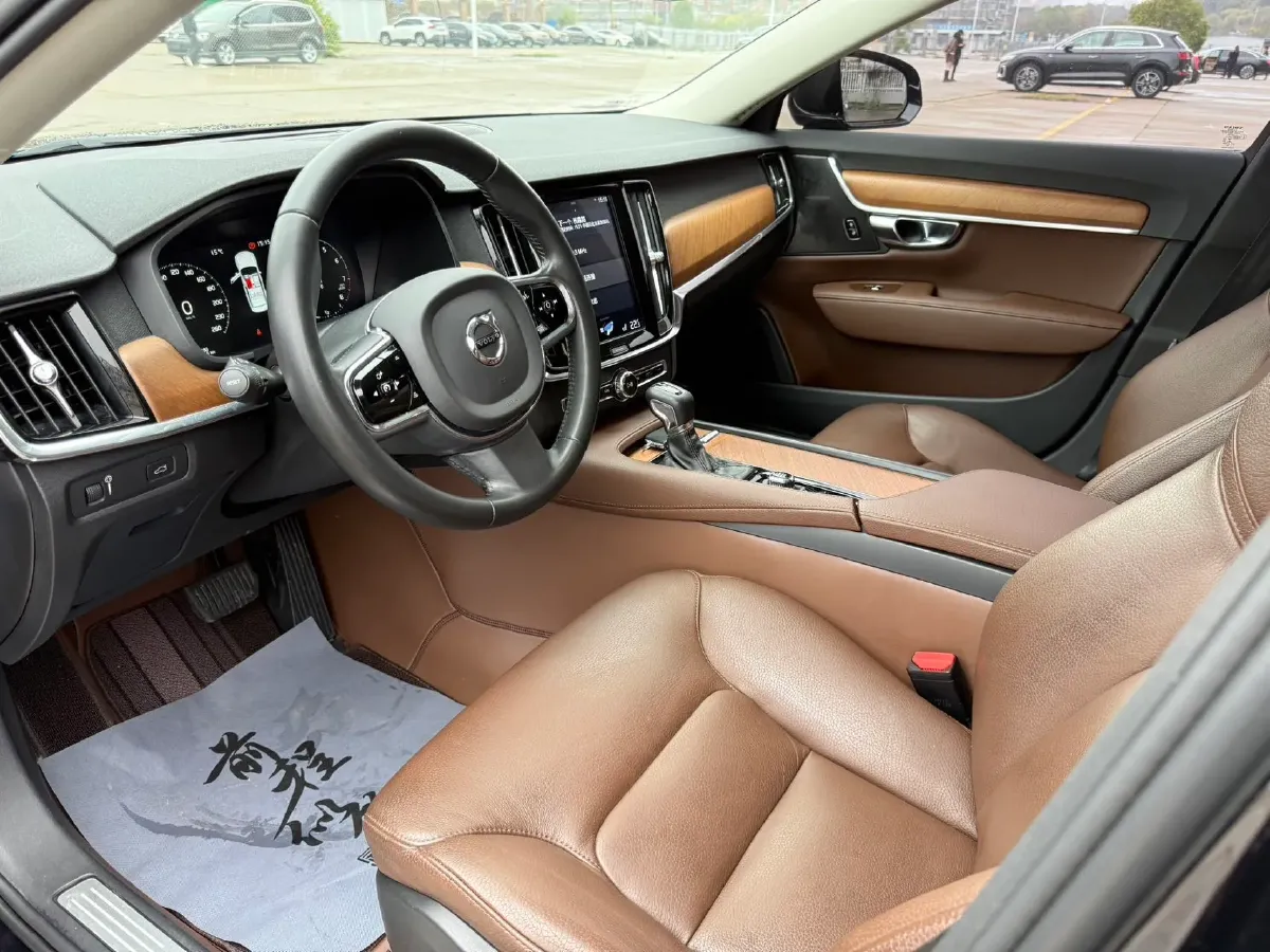2020 Volvo S90 2.0T 254HP L4 8AT,autocango,china used car exporter,china ev exporter,chinese used car exporter,chinese used ev exporter