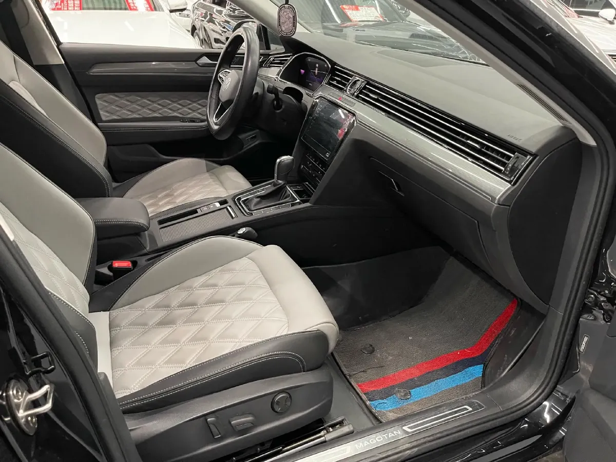 2023 Volkswagen Magotan 2.0T 186HP L4 7DCT,autocango,china used car exporter,china ev exporter,chinese used car exporter,chinese used ev exporter