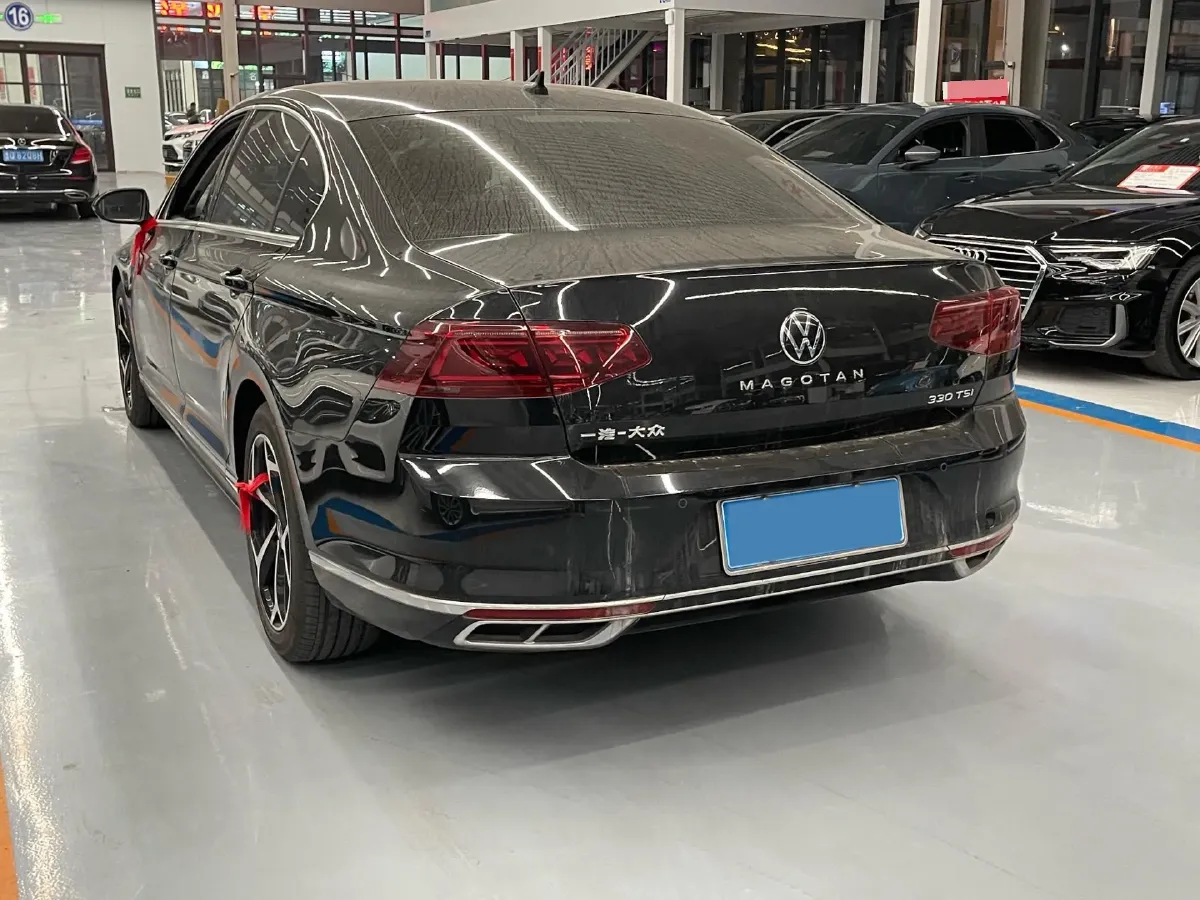 2023 Volkswagen Magotan 2.0T 186HP L4 7DCT,autocango,china used car exporter,china ev exporter,chinese used car exporter,chinese used ev exporter
