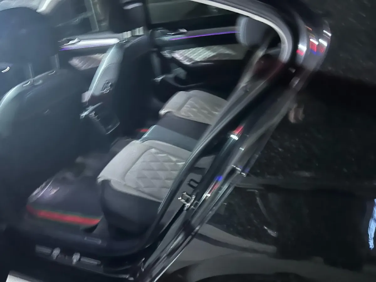 2023 Volkswagen Magotan 2.0T 186HP L4 7DCT,autocango,china used car exporter,china ev exporter,chinese used car exporter,chinese used ev exporter