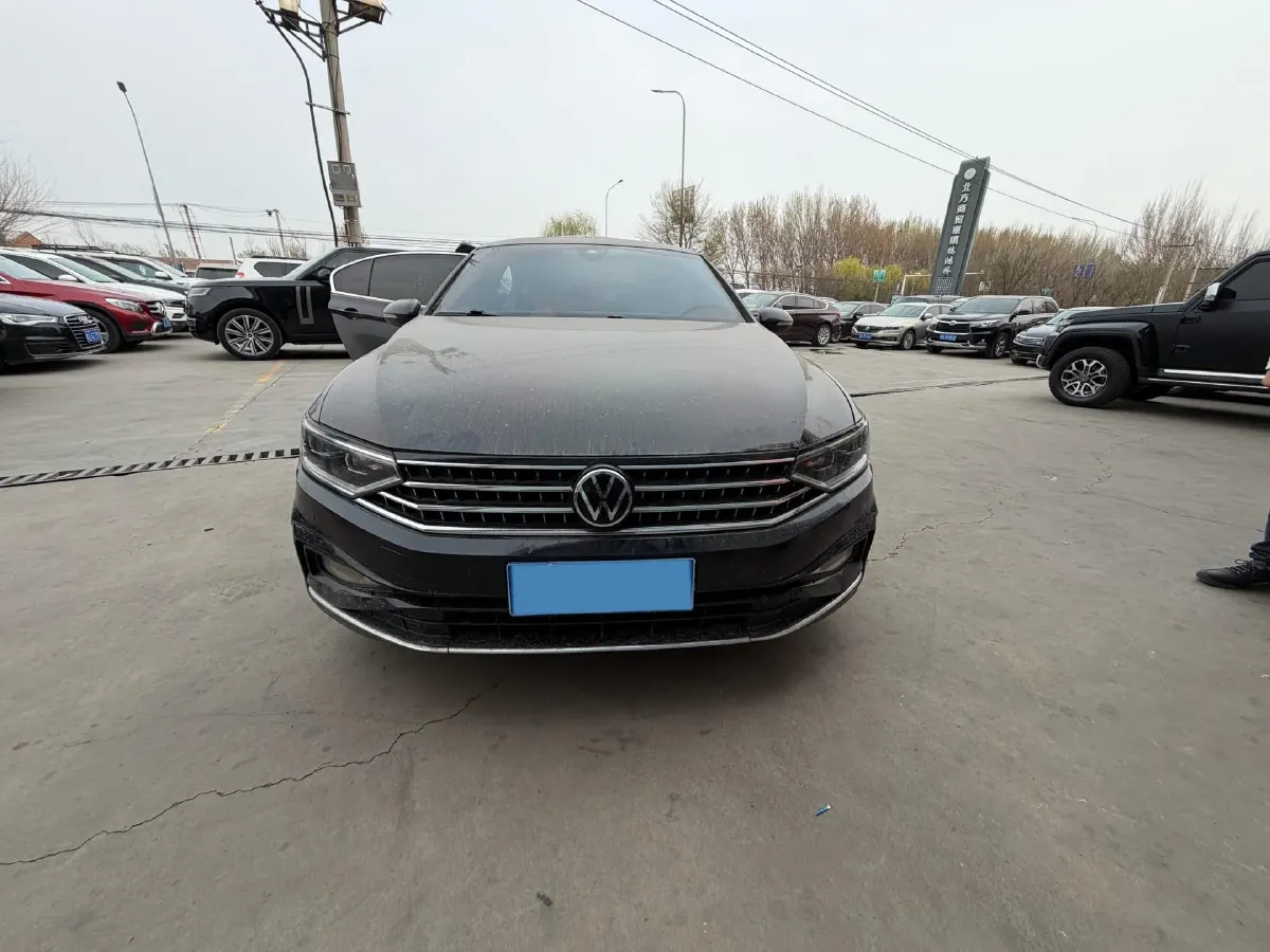 2023 Volkswagen Magotan 2.0T 186HP L4 7DCT,autocango,china used car exporter,china ev exporter,chinese used car exporter,chinese used ev exporter