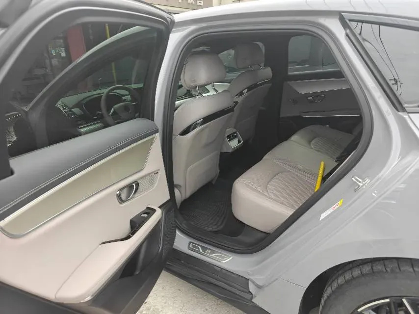 2025 BYD Han 1.5T 156HP L4 E-CVT PHEV,autocango,china used car exporter,china ev exporter,chinese used car exporter,chinese used ev exporter