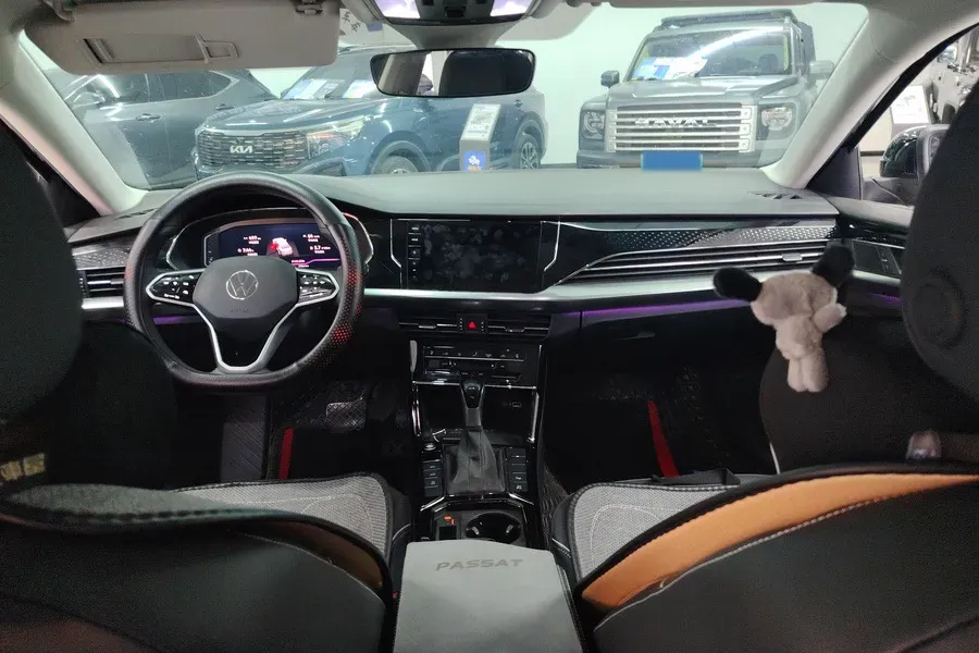 2024 Volkswagen Passat 2.0T 220HP L4 7DCT,autocango,china used car exporter,china ev exporter,chinese used car exporter,chinese used ev exporter