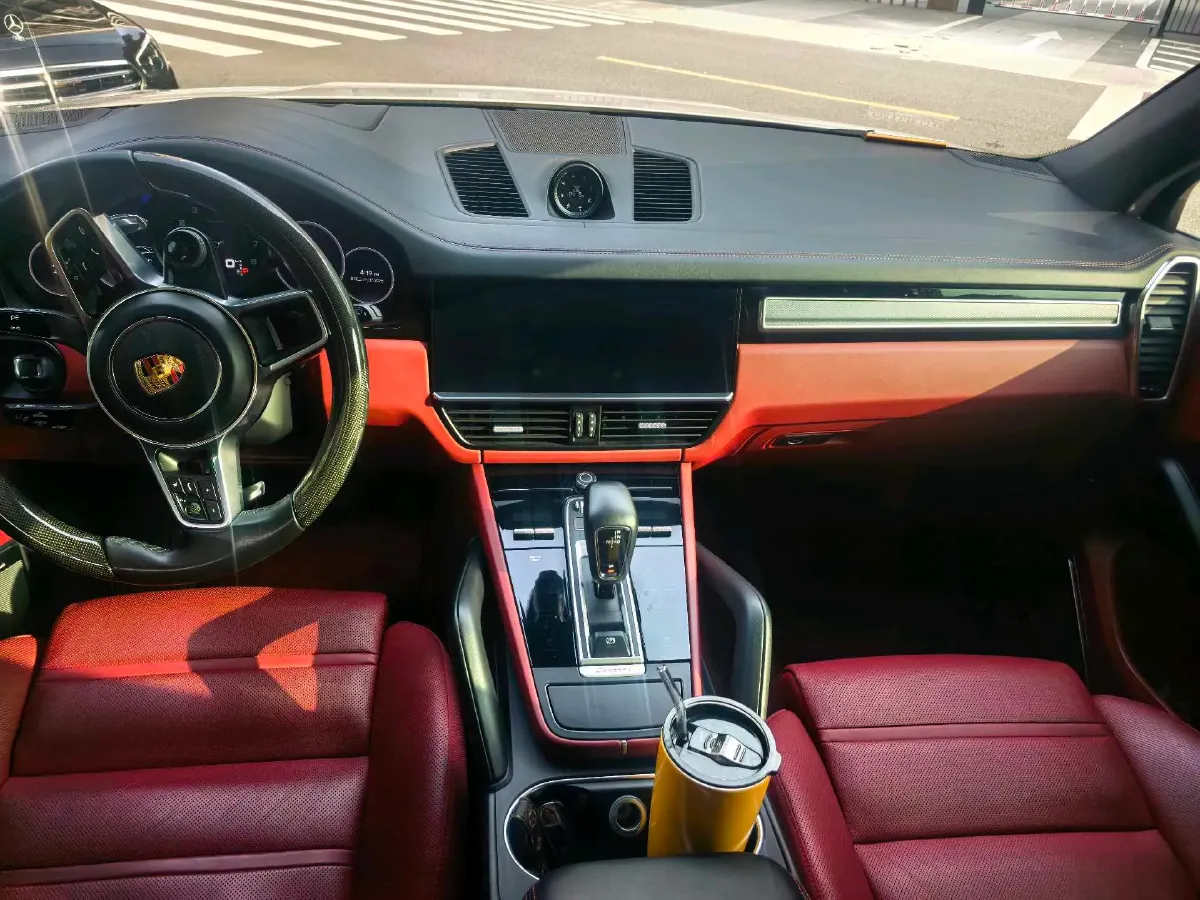 2022 Porsche Cayenne 3.0T 340HP V6 8AT,autocango,china used car exporter,china ev exporter,chinese used car exporter,chinese used ev exporter
