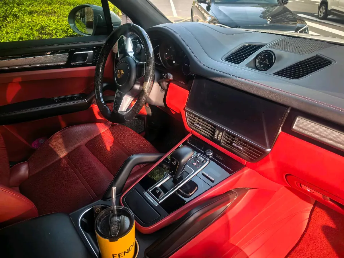 2022 Porsche Cayenne 3.0T 340HP V6 8AT,autocango,china used car exporter,china ev exporter,chinese used car exporter,chinese used ev exporter