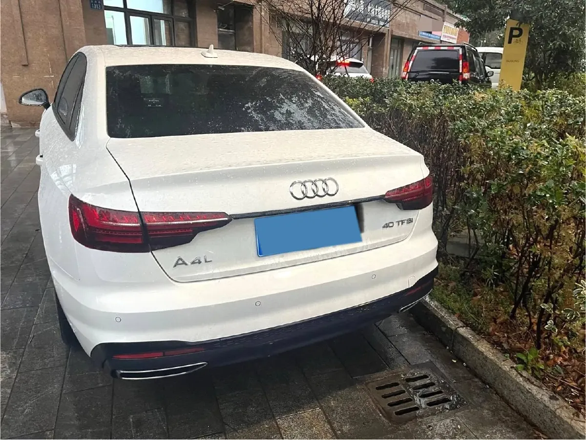 2023 Audi A4L 2.0T 190HP L4 7DCT,autocango,china used car exporter,china ev exporter,chinese used car exporter,chinese used ev exporter
