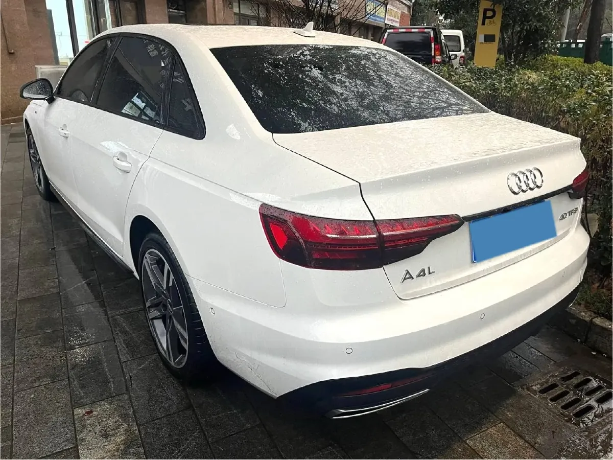 2023 Audi A4L 2.0T 190HP L4 7DCT,autocango,china used car exporter,china ev exporter,chinese used car exporter,chinese used ev exporter