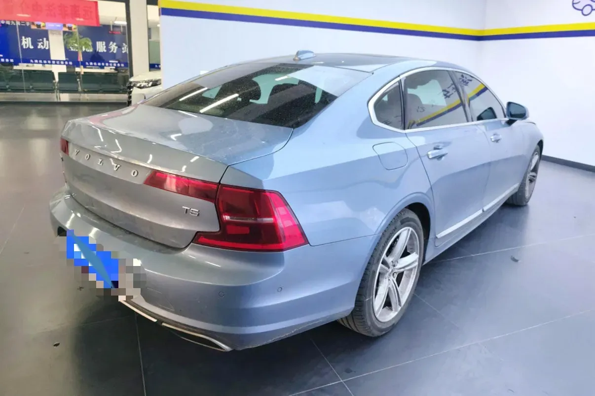 2019 Mercedes-Benz E Class 1.5T 184HP L4 9AT,autocango,china used car exporter,china ev exporter,chinese used car exporter,chinese used ev exporter