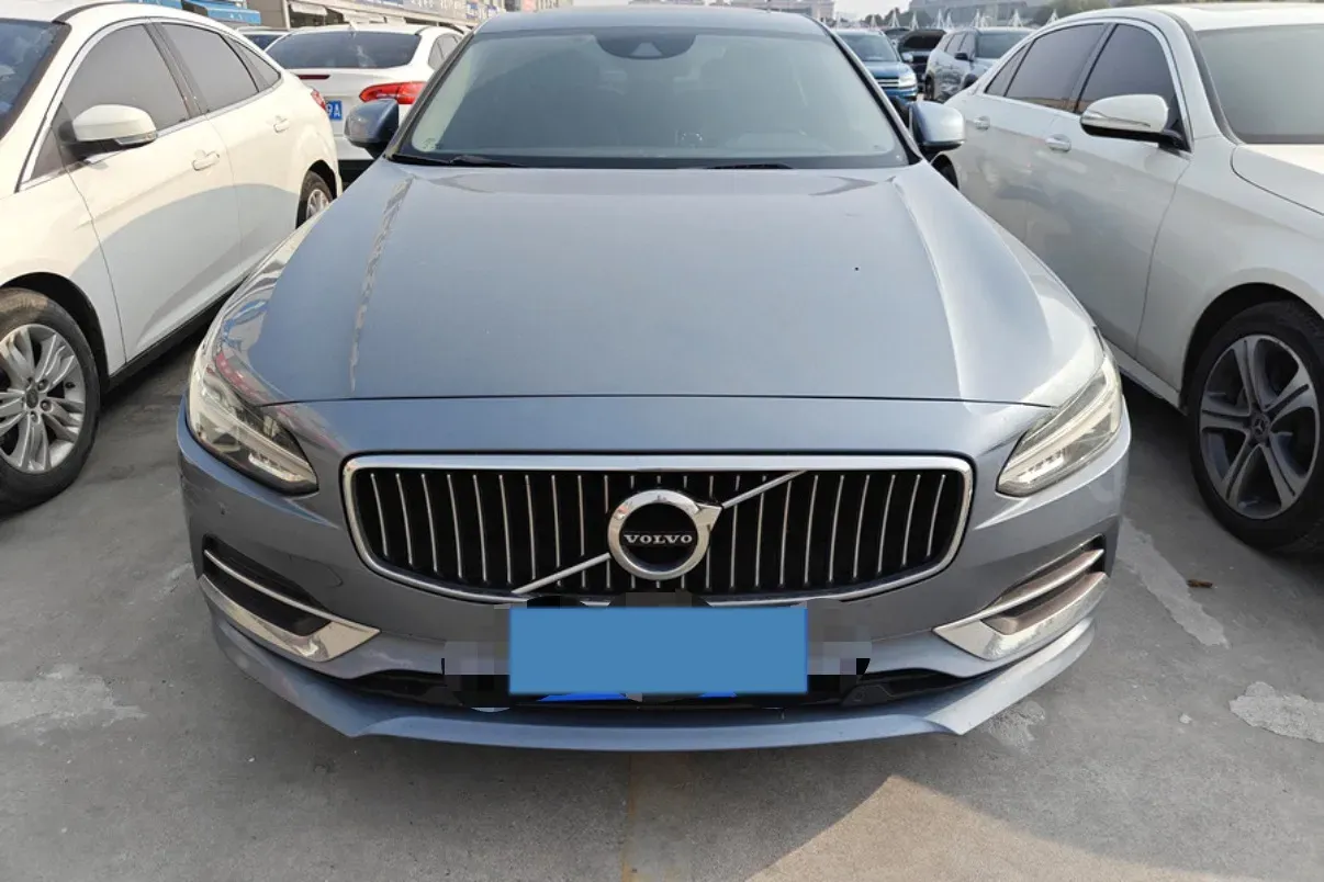 2019 Mercedes-Benz E Class 1.5T 184HP L4 9AT,autocango,china used car exporter,china ev exporter,chinese used car exporter,chinese used ev exporter