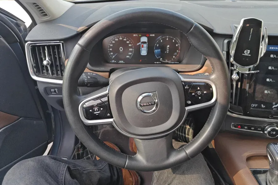 2019 Mercedes-Benz E Class 1.5T 184HP L4 9AT,autocango,china used car exporter,china ev exporter,chinese used car exporter,chinese used ev exporter