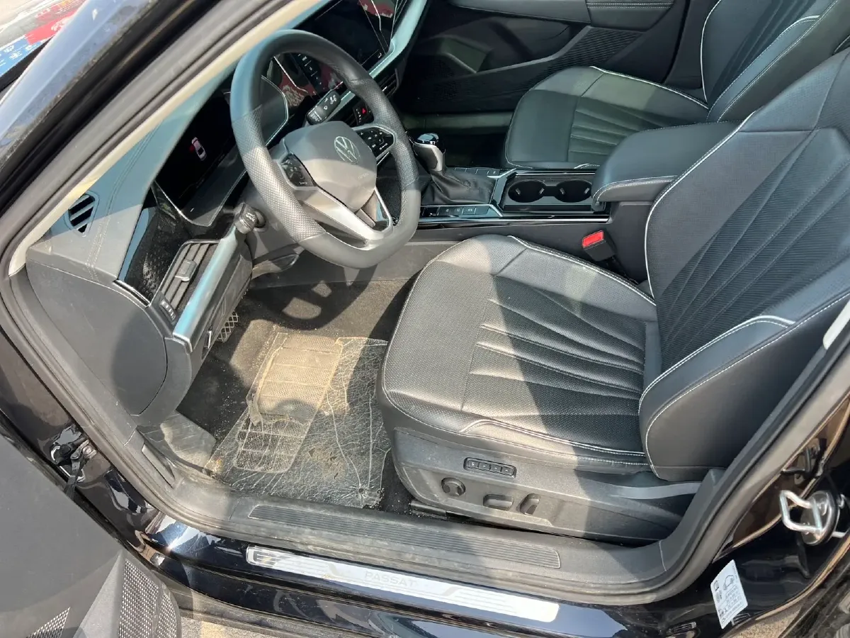 2024 Volkswagen Passat 2.0T 186HP L4 7DCT,autocango,china used car exporter,china ev exporter,chinese used car exporter,chinese used ev exporter