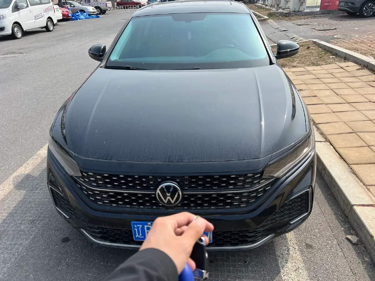 2024 Volkswagen Passat 2.0T 186HP L4 7DCT,autocango,china used car exporter,china ev exporter,chinese used car exporter,chinese used ev exporter