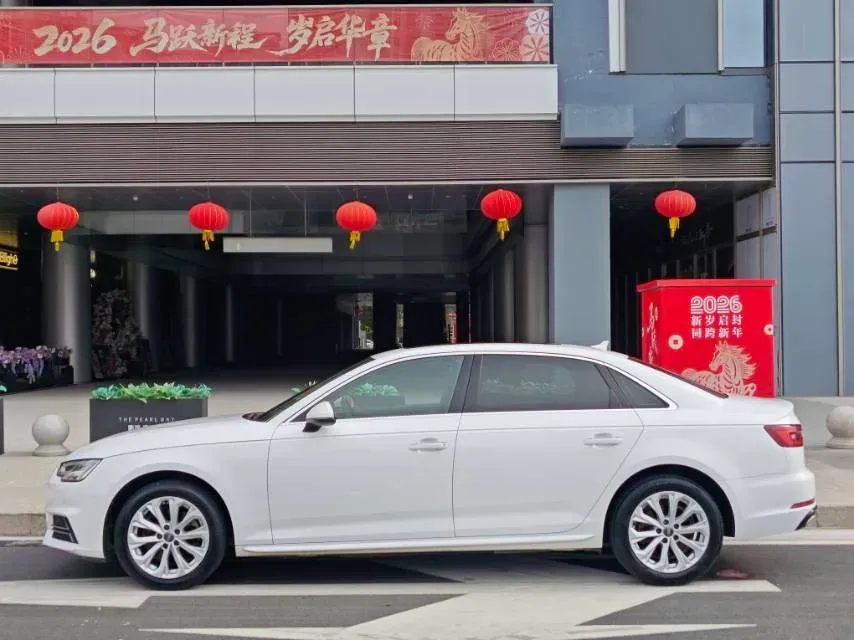 2019 Audi A4L 2.0T 190HP L4 7DCT,autocango,china used car exporter,china ev exporter,chinese used car exporter,chinese used ev exporter