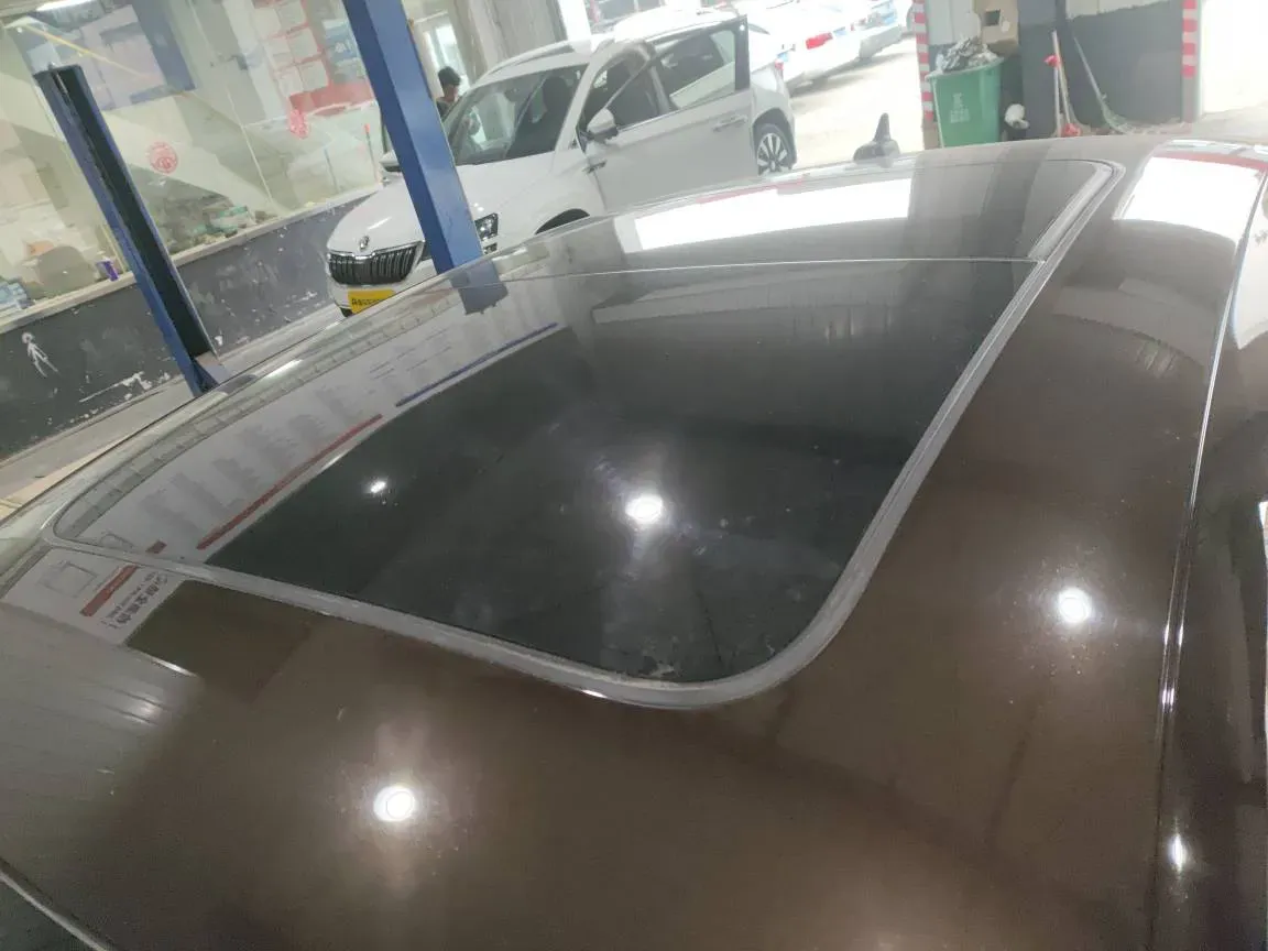 2020 Volkswagen Magotan 2.0T 220HP L4 7DCT,autocango,china used car exporter,china ev exporter,chinese used car exporter,chinese used ev exporter