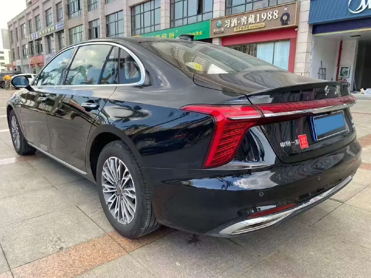 2025 HongQi H5 2.0T 224HP L4 8AT,autocango,china used car exporter,china ev exporter,chinese used car exporter,chinese used ev exporter