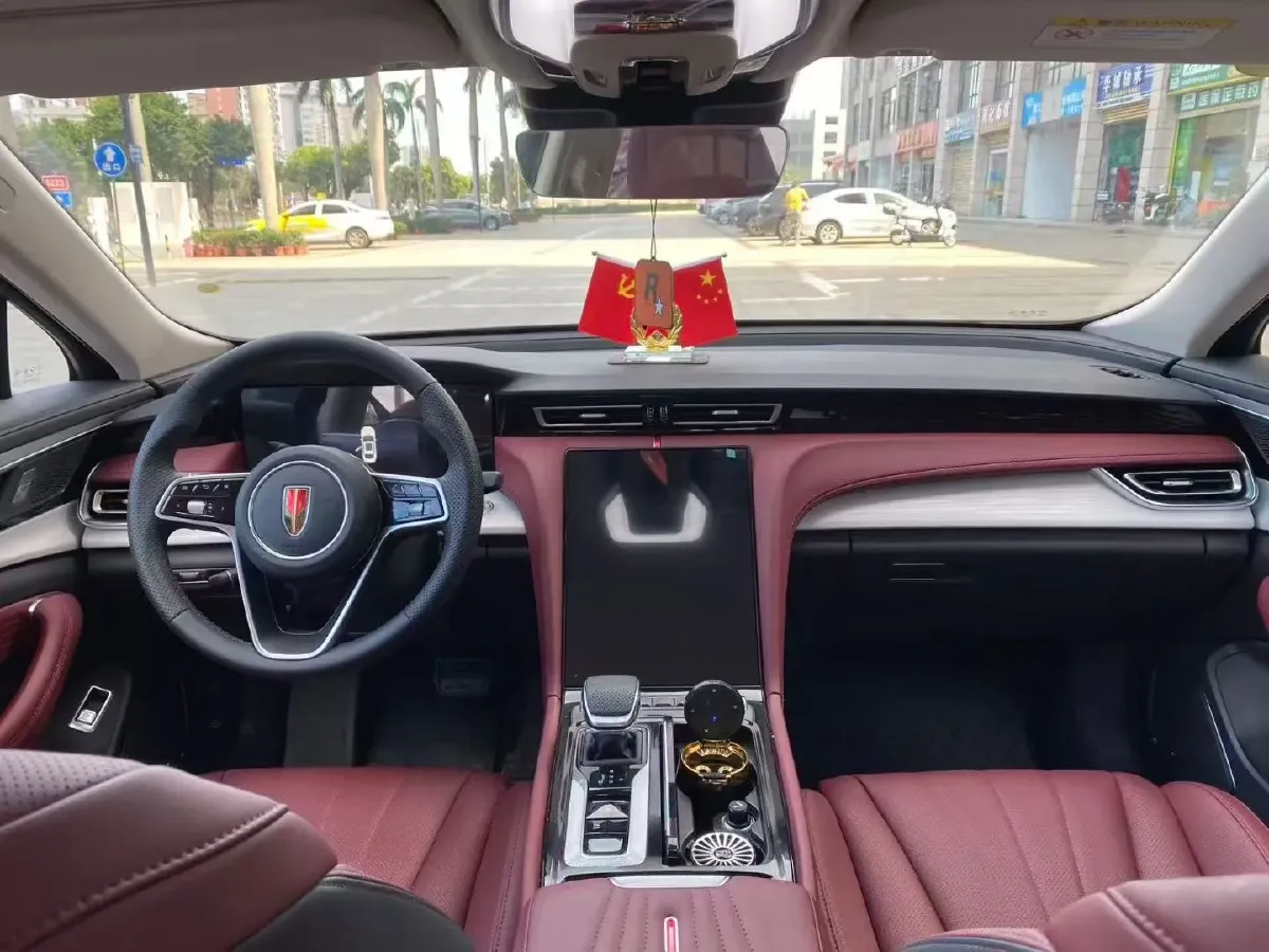 2025 HongQi H5 2.0T 224HP L4 8AT,autocango,china used car exporter,china ev exporter,chinese used car exporter,chinese used ev exporter