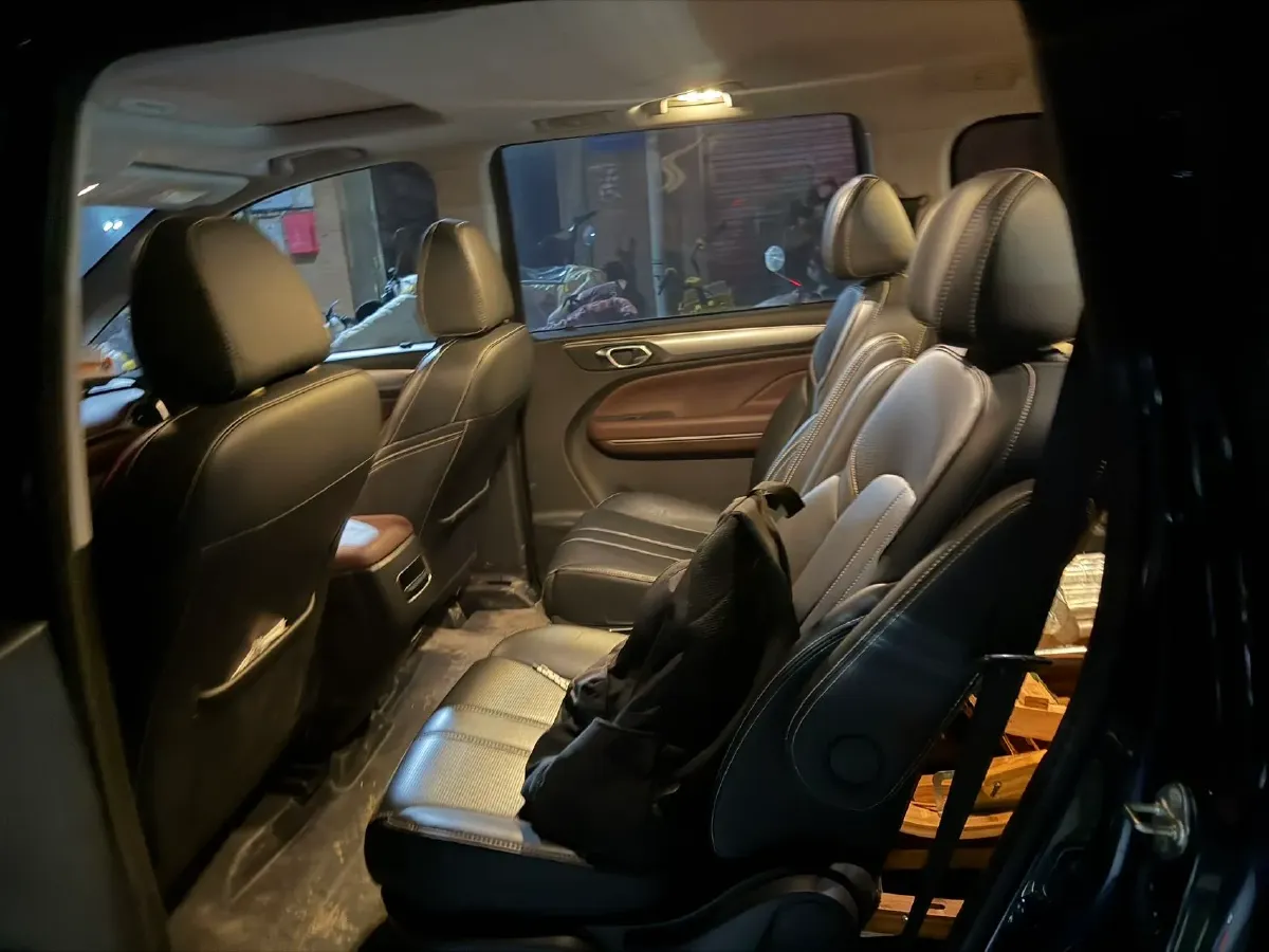 2023 GAC Trumpchi M6 1.5T 177HP L4 7DCT,autocango,china used car exporter,china ev exporter,chinese used car exporter,chinese used ev exporter