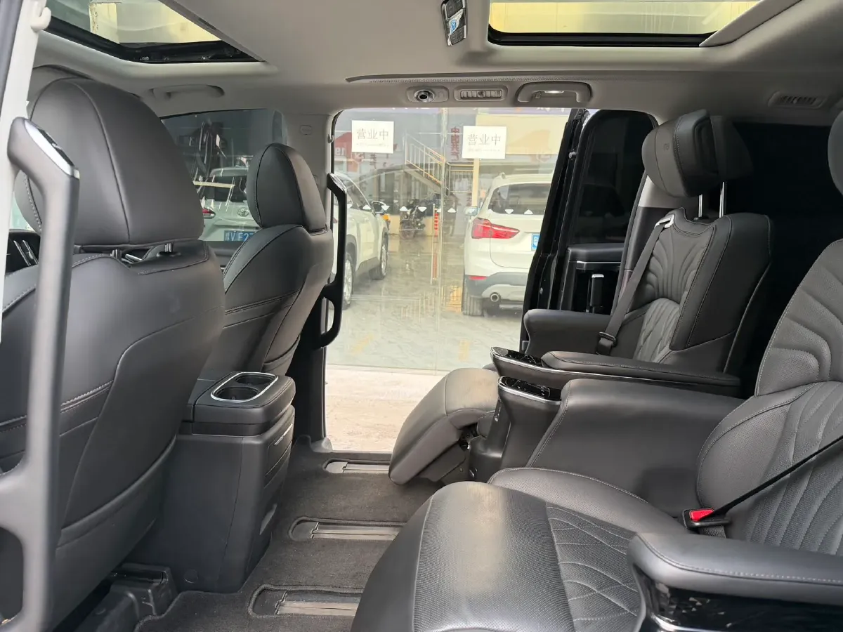 2024 GAC Trumpchi M8 2.0T 252HP L4 8AT,autocango,china used car exporter,china ev exporter,chinese used car exporter,chinese used ev exporter