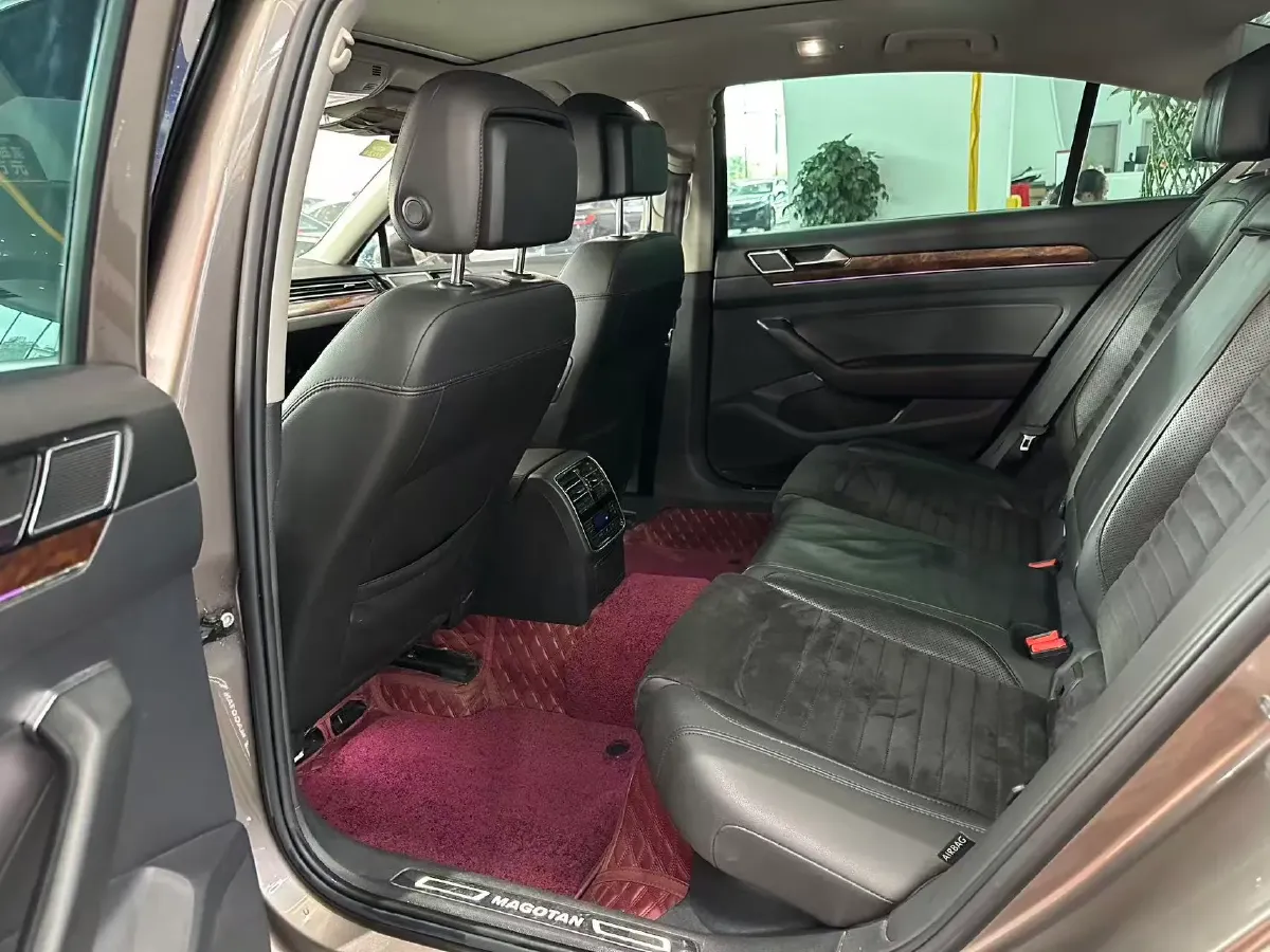 2018 Volkswagen Magotan 1.8T 180HP L4 7DCT,autocango,china used car exporter,china ev exporter,chinese used car exporter,chinese used ev exporter