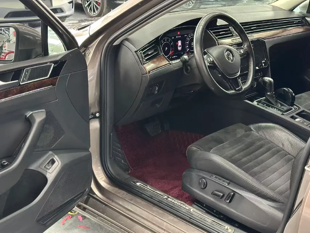 2018 Volkswagen Magotan 1.8T 180HP L4 7DCT,autocango,china used car exporter,china ev exporter,chinese used car exporter,chinese used ev exporter