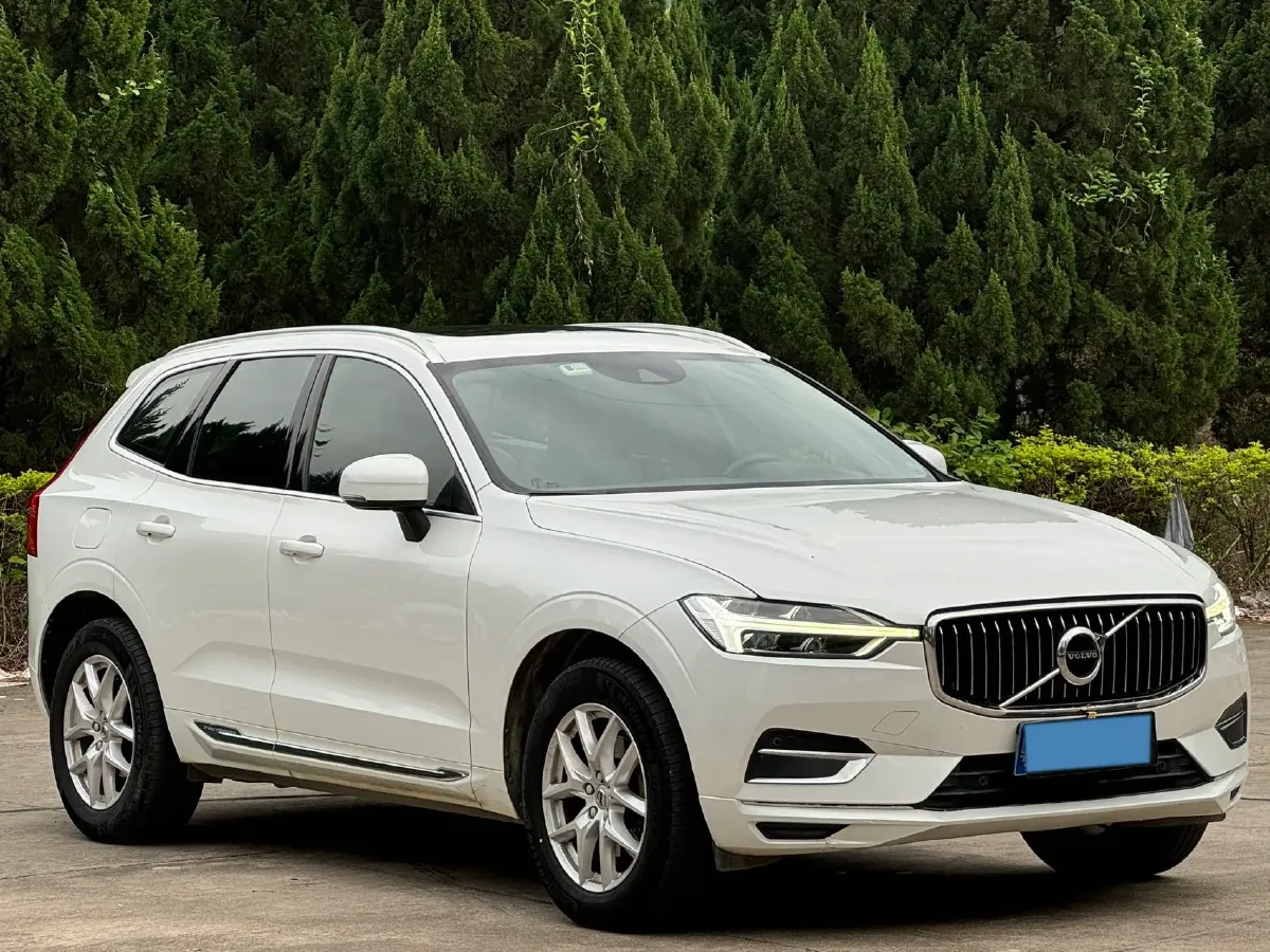 2020 Volvo XC60 2.0T 254HP L4 8AT,autocango,china used car exporter,china ev exporter,chinese used car exporter,chinese used ev exporter