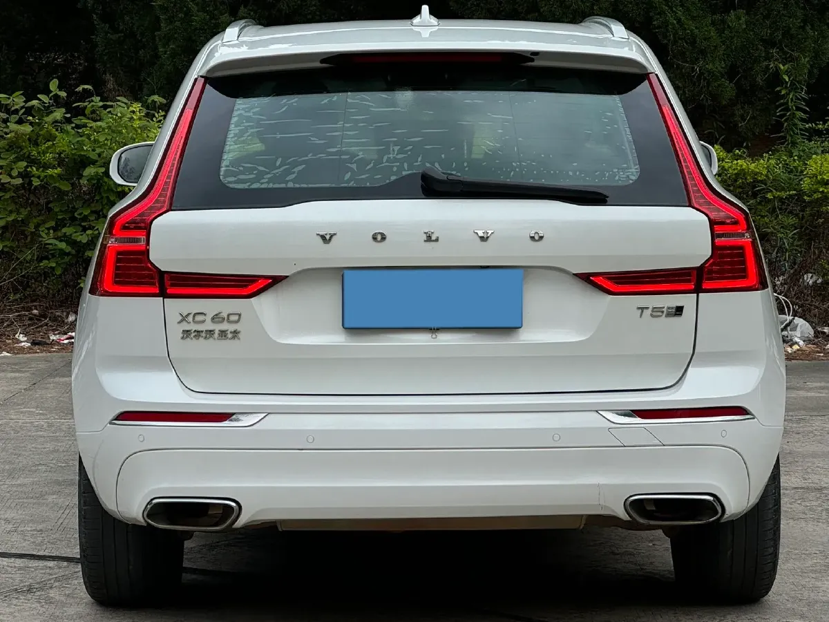 2020 Volvo XC60 2.0T 254HP L4 8AT,autocango,china used car exporter,china ev exporter,chinese used car exporter,chinese used ev exporter