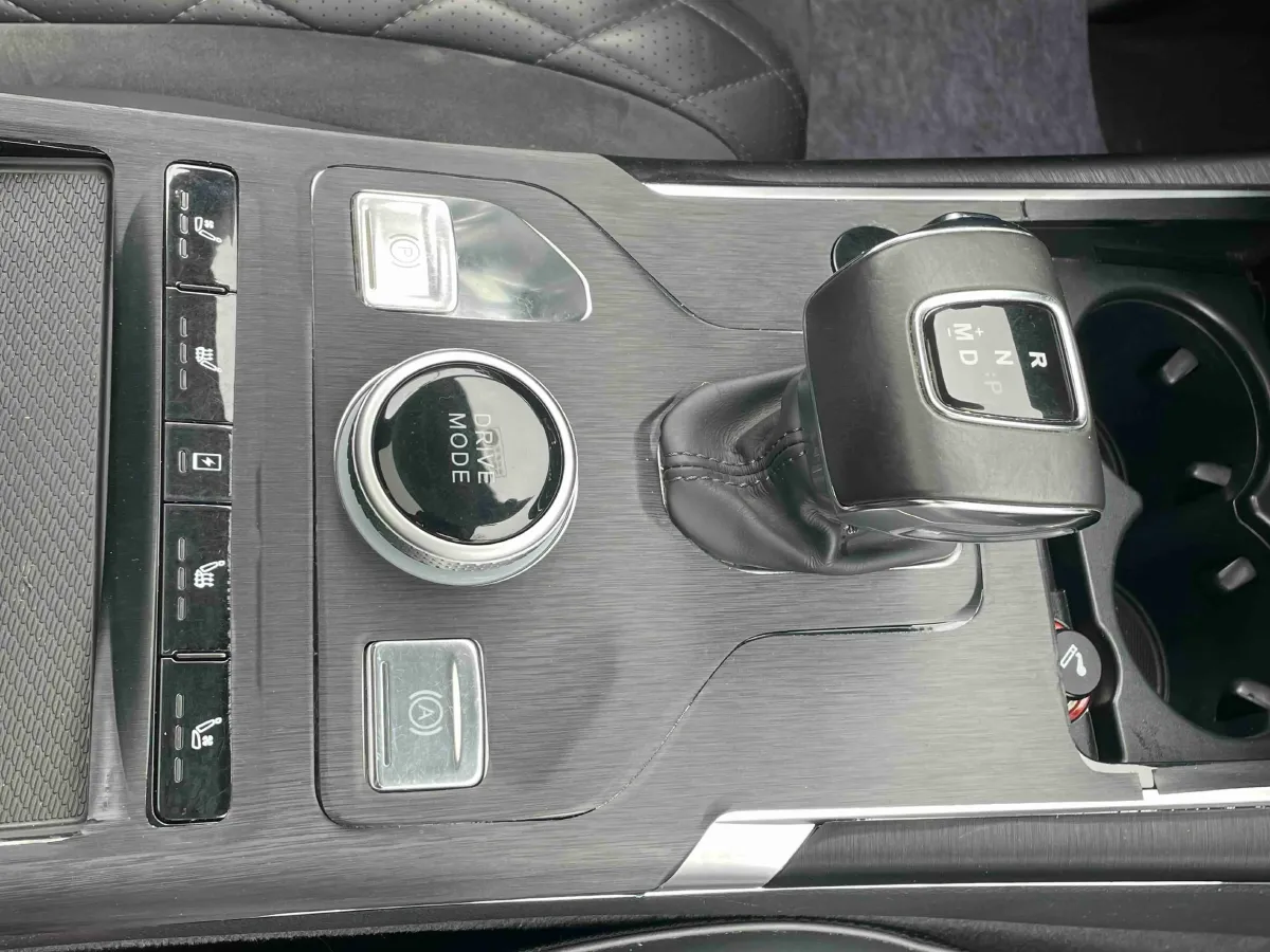 2019 HongQi HS5 2.0T 224HP L4 6AT,autocango,china used car exporter,china ev exporter,chinese used car exporter,chinese used ev exporter