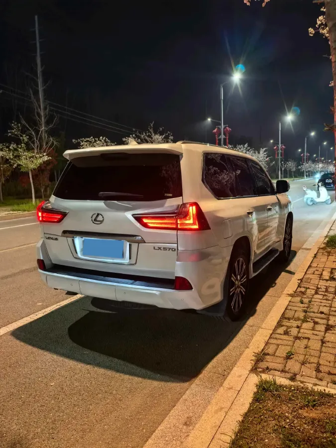 2019 Lexus LX 5.7L 367HP V8 8AT,autocango,china used car exporter,china ev exporter,chinese used car exporter,chinese used ev exporter