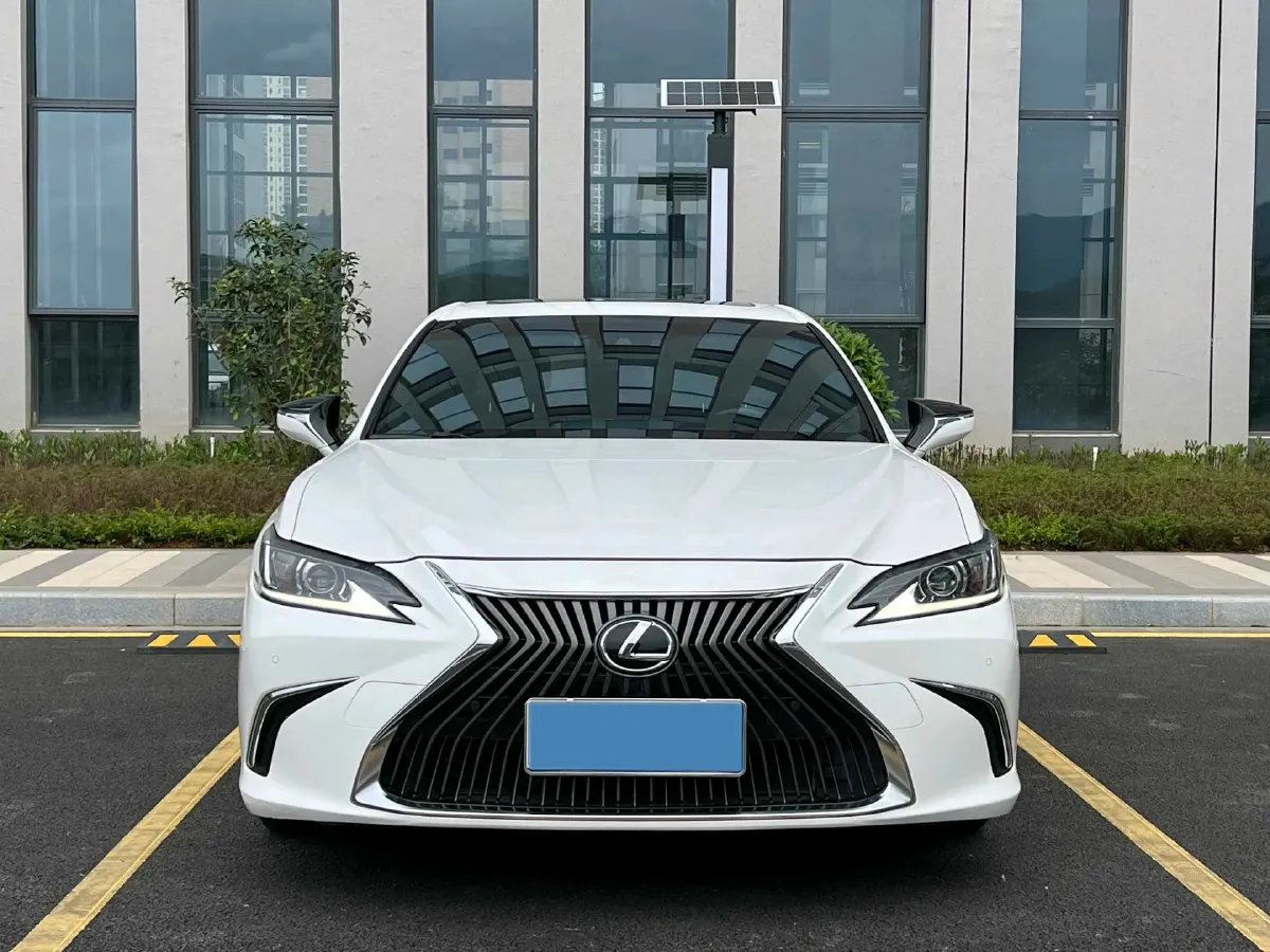 2018 Lexus ES 2.0L 167HP L4 6AT,autocango,china used car exporter,china ev exporter,chinese used car exporter,chinese used ev exporter