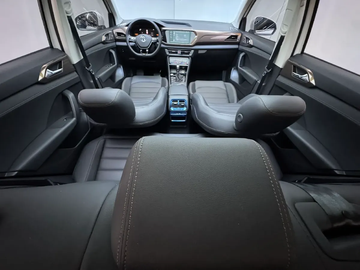 2022 Ford Transit 2.0T 202HP L4 6AT,autocango,china used car exporter,china ev exporter,chinese used car exporter,chinese used ev exporter