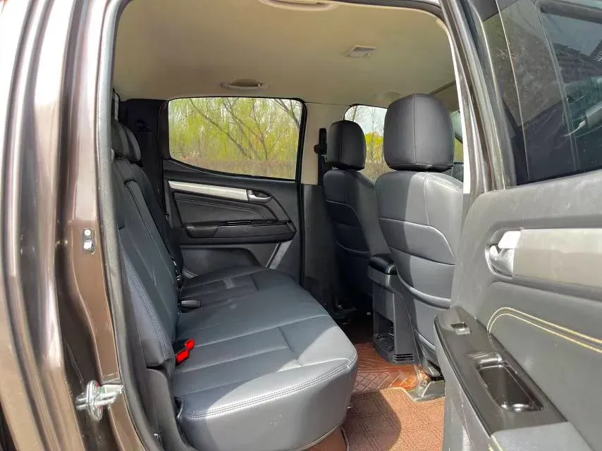 2019 Isuzu LingTuo 2.5T 129HP L4 6MT,autocango,china used car exporter,china ev exporter,chinese used car exporter,chinese used ev exporter