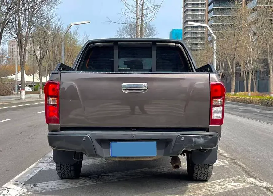 2019 Isuzu LingTuo 2.5T 129HP L4 6MT,autocango,china used car exporter,china ev exporter,chinese used car exporter,chinese used ev exporter