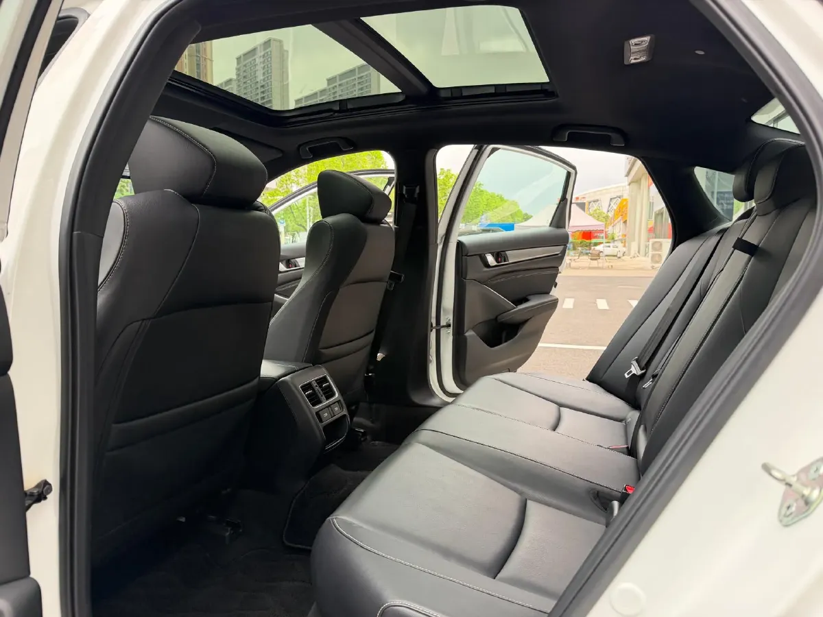 2022 Honda Inspire 1.5T 194HP L4 CVT,autocango,china used car exporter,china ev exporter,chinese used car exporter,chinese used ev exporter