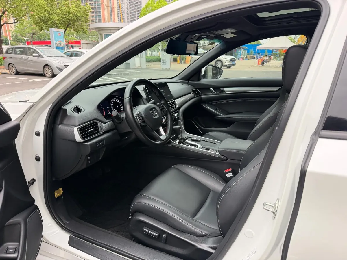 2022 Honda Inspire 1.5T 194HP L4 CVT,autocango,china used car exporter,china ev exporter,chinese used car exporter,chinese used ev exporter