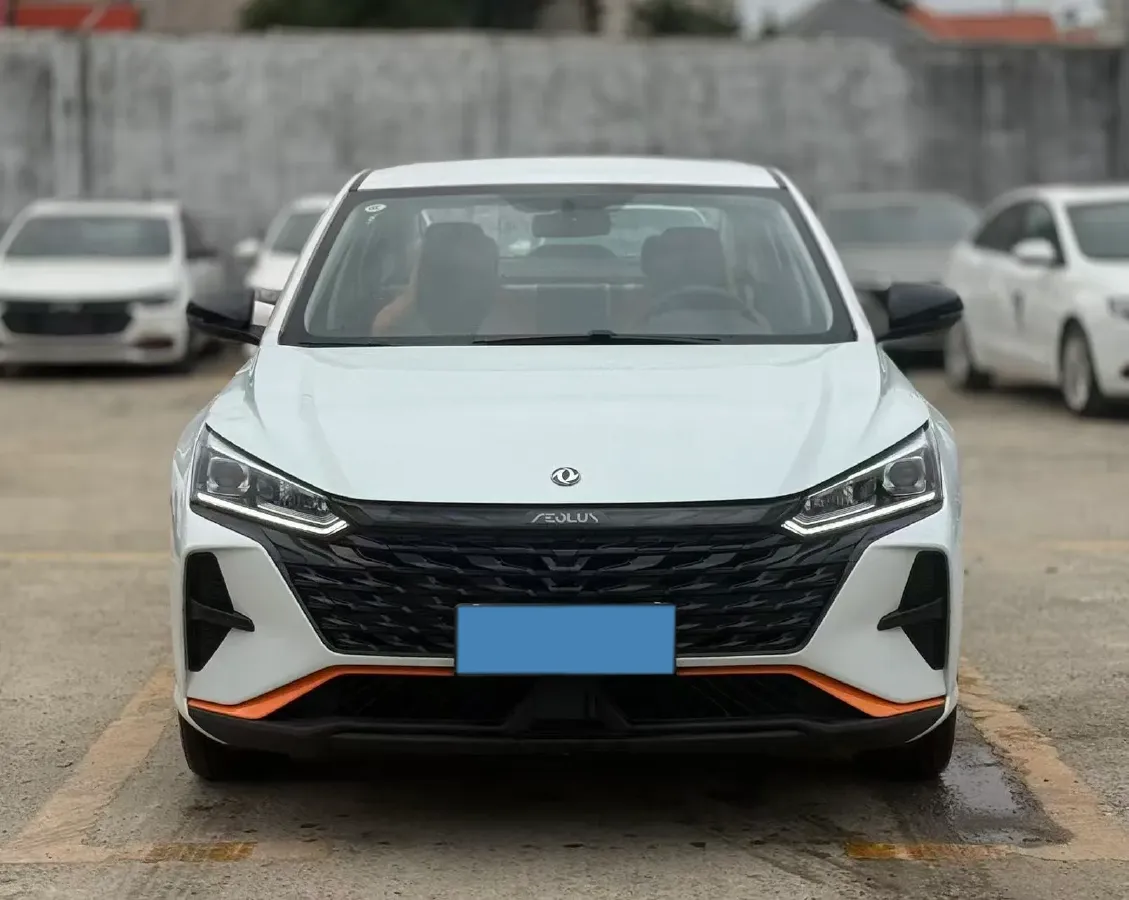 2023 DongFeng Aeolus YiXuan 1.5L 125HP L4 6DCT,autocango,china used car exporter,china ev exporter,chinese used car exporter,chinese used ev exporter